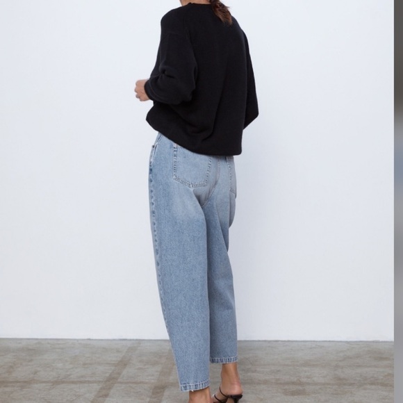 Zara Slouchy High Rise Mom Jeans 0 - Picture 2 of 10